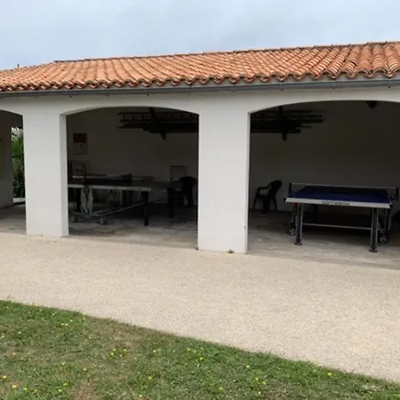 Nice House With Garden In A Private * La Couarde-sur-Mer